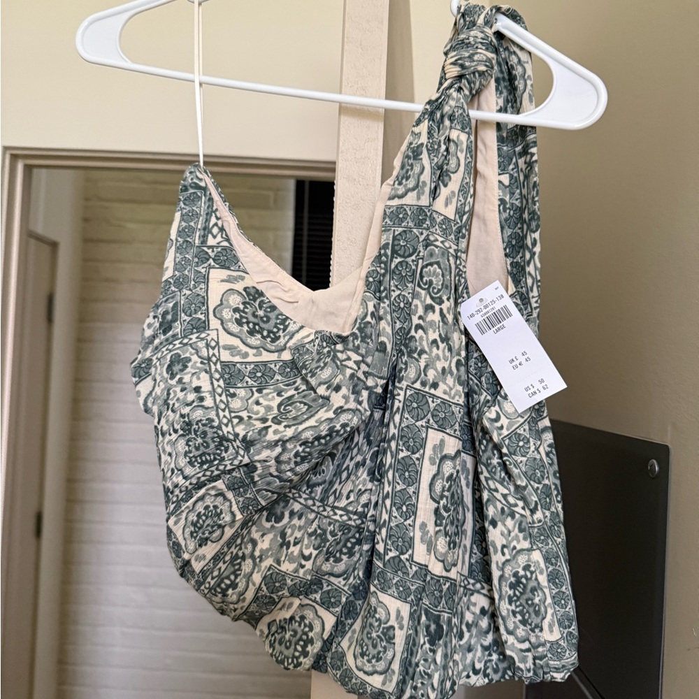 Patterned One-Shoulder Top - Picture 4 of 5